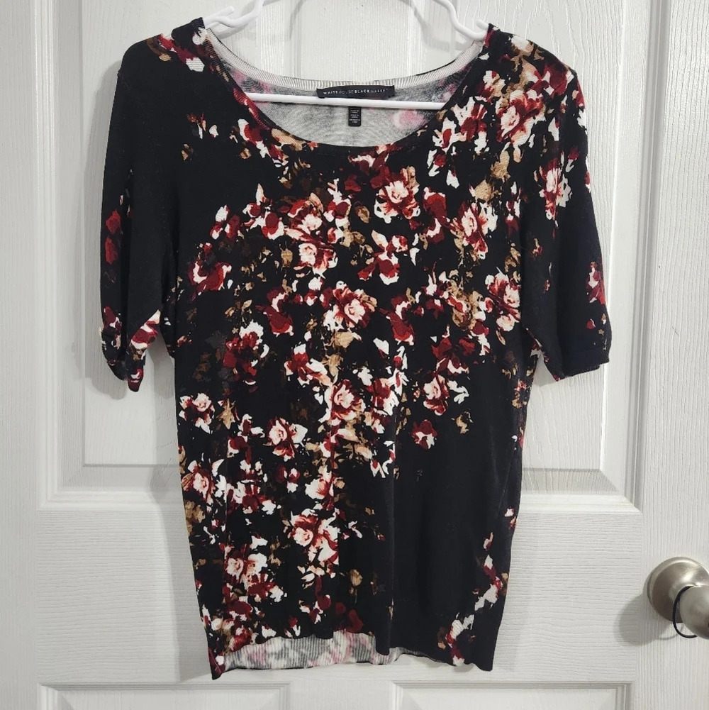 White House Black Market 3/4 sleeve stretchy abstract Floral sweater small